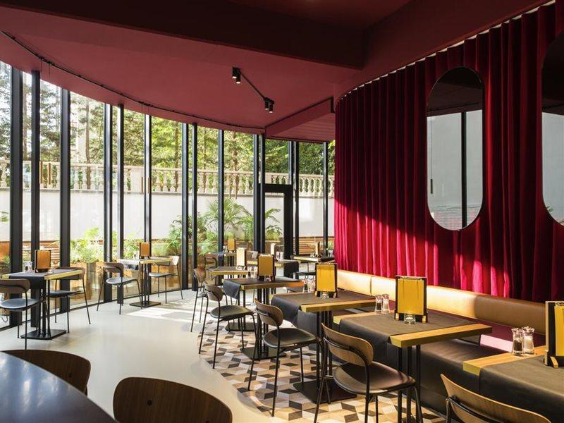 Ibis Brussels Centre Chatelain Иксель Экстерьер фото