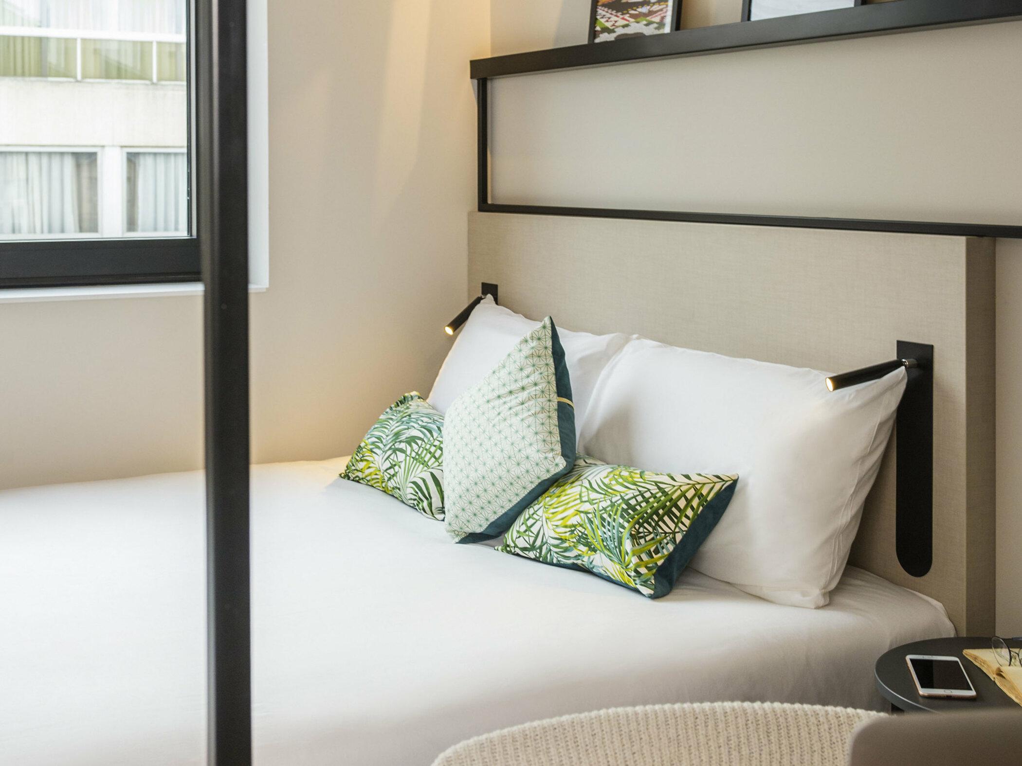Ibis Brussels Centre Chatelain Иксель Экстерьер фото