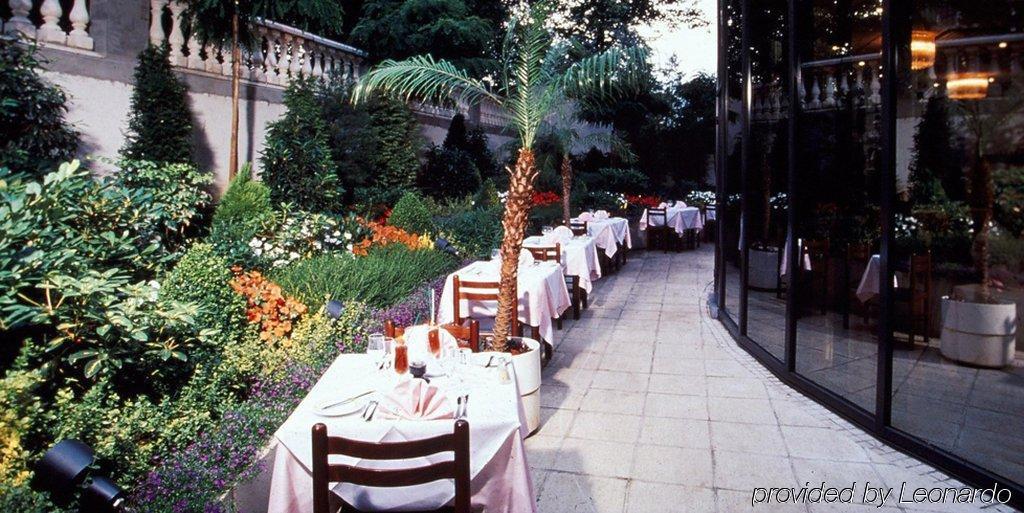 Ibis Brussels Centre Chatelain Иксель Экстерьер фото